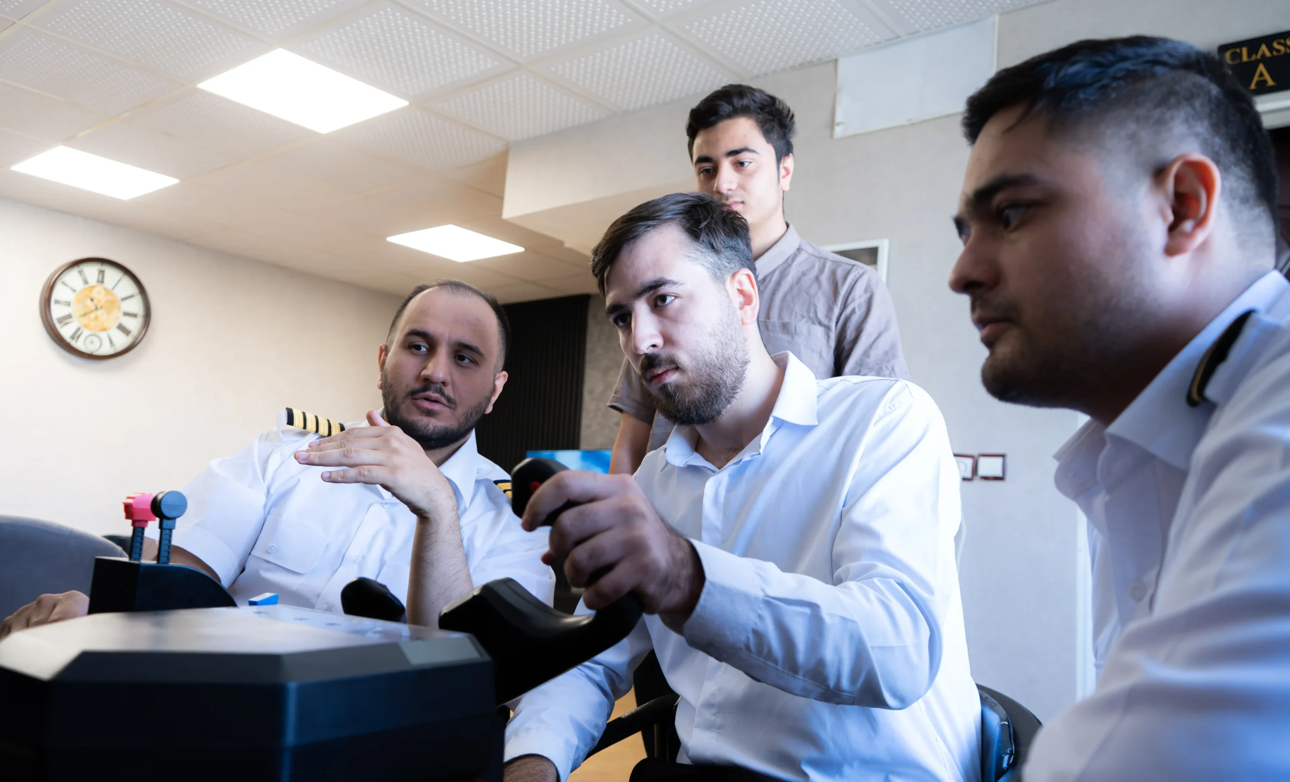 آموزش و راهنمایی مسیر خلبانی در پایلت تلنت